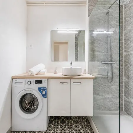 Apartment Brick Loft - Ventilation & Fraicheur - Parking Gratuit - Ideal Familles - Proche Centre-ville *